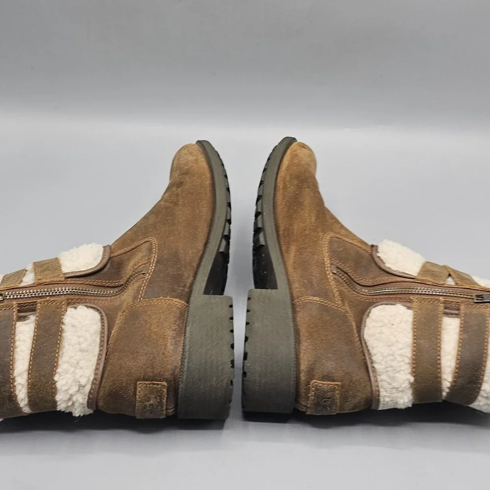 UGG Boots Women's 6.5 Blayre II Brown Leather Shearling Cuff Buckle Side
